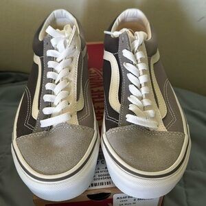new with tags. Gray/light gray vans size 8 men /9.5 womens